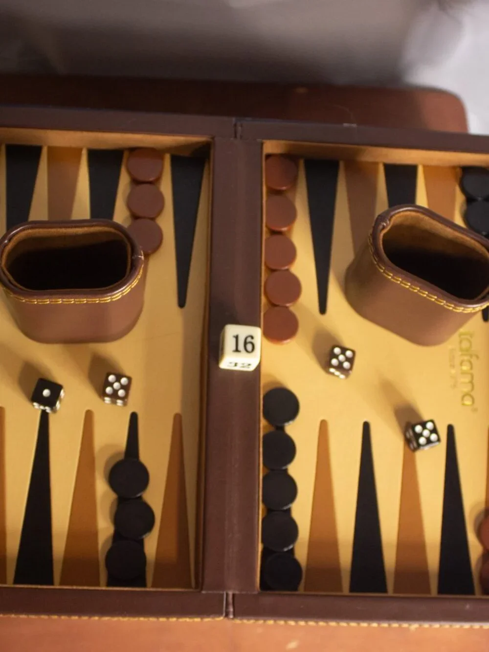 Italfama Backgammon Set – Leather Case – 14” Travel Size – Complete